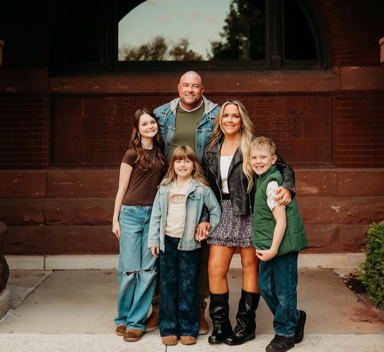 Rob Simnick with his wife Jackie and their three children